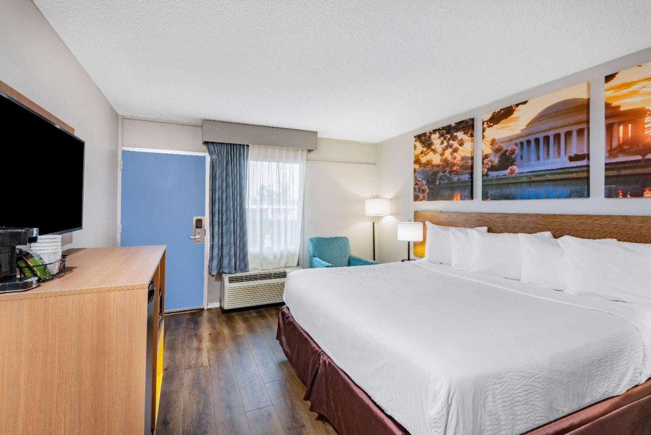 Days Inn By Wyndham Charlottesville/University Area Exterior photo